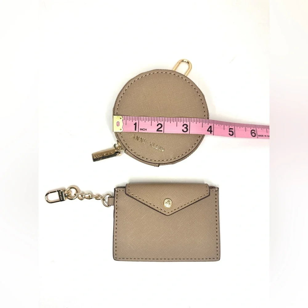 ANNE KLEIN 2 Piece Set Round Coin Purse & Card Holder in Tan With Gold Accents